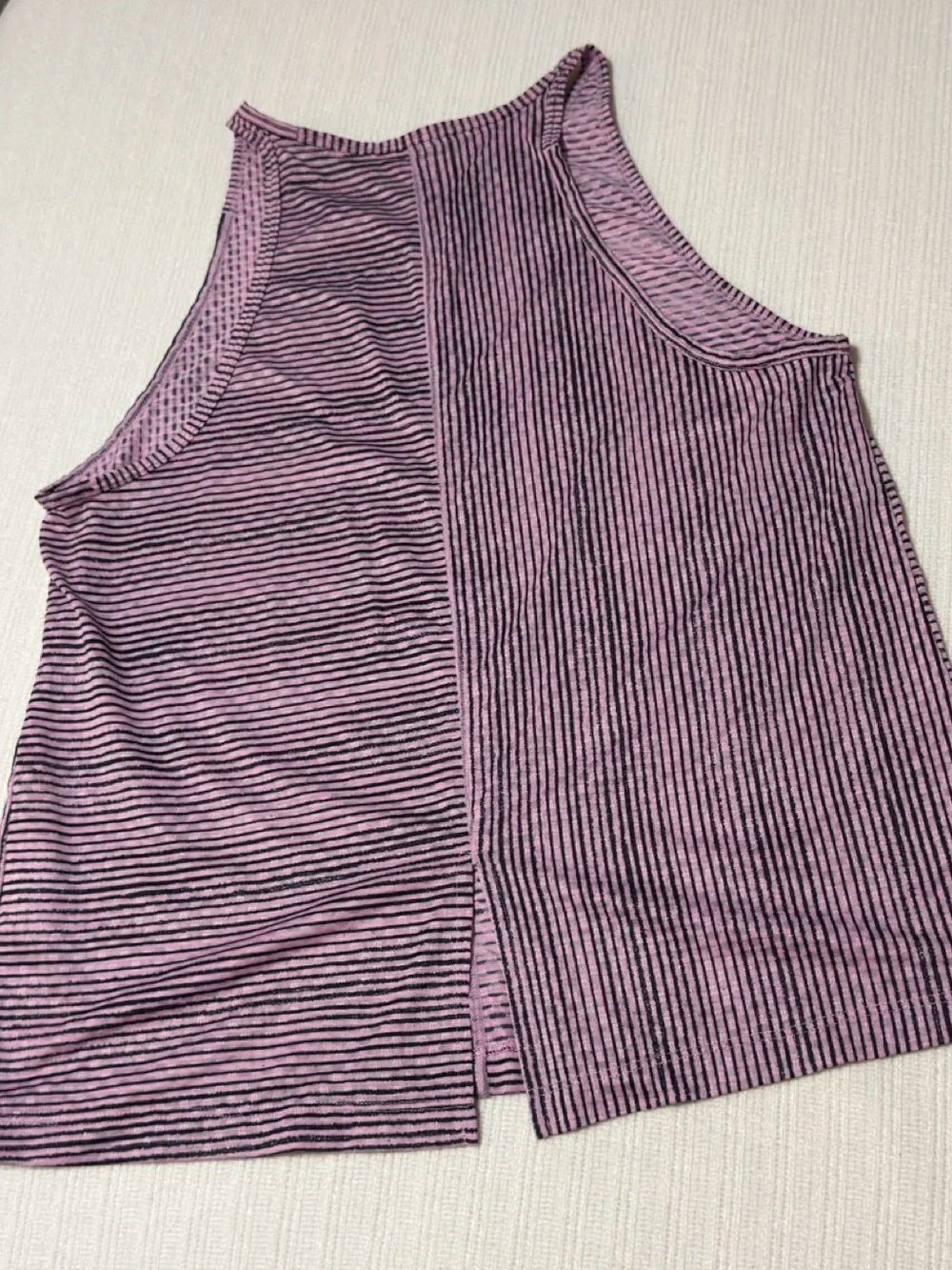Nike Dri-Fit Tank Top / Pink & Black / Medium
